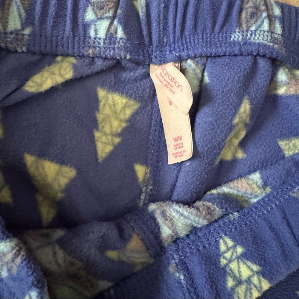 Patterned Pajama bundle - Picture 4 of 7